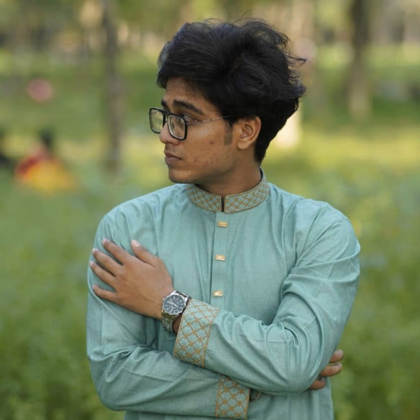 প্রিমিয়াম সফট কটন কাপড়ের নিখুঁত এম্ব্রয়ডারি সুতার কাজ করা স্টাইলিশ পাঞ্জাবি one